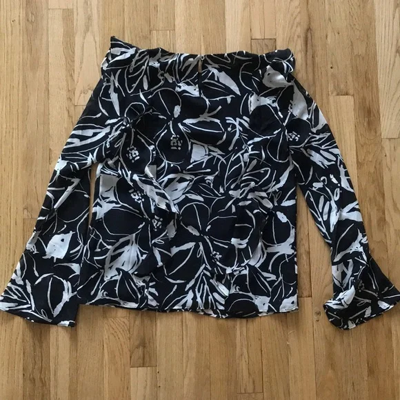 NWT! Lauren Ralph Lauren Floral Blouse - Picture 4 of 5